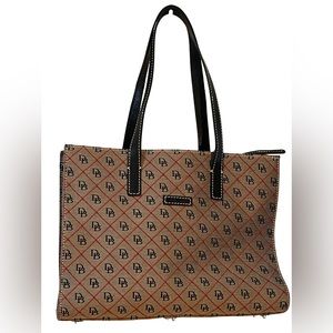 NWOT Dooney & Bourke East/West Tote